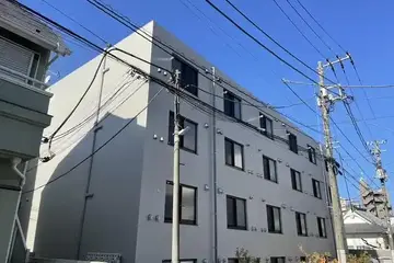 Aglaia 新宿横寺町の外観
