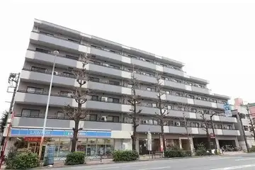 コスモリード学芸大学の外観