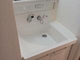 Totsu Residence Kaminarimon 2階 203