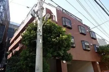 目黒ロイヤルプラザの外観