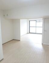 レニエ・ラ・ヴェルトゥ150