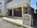 メゾン ラ・ピエール早稲田 エントランス