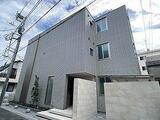 Fifth Ave 3階 302