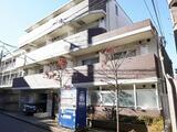 プレール・ドゥーク東新宿 1階