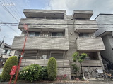 Lugar 3階