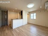 エルズプラス高円寺南 3階 リビング