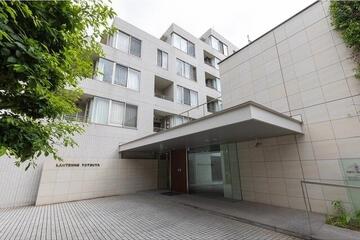 ランテンヌ四谷の外観
