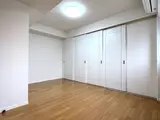 レジディア神田岩本町II リビング