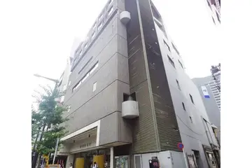 俳優座ビルの外観