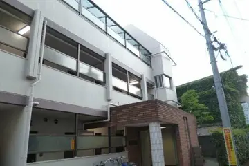 モンシャトー北新宿の外観